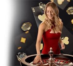 Wajah dealer poker live dengan interaksi langsung di platform hiburan pt777